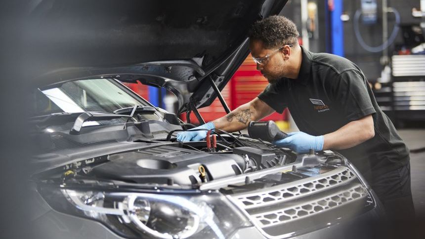 Halfords Autocentre - Free MOT with a full or Major service for Teachers